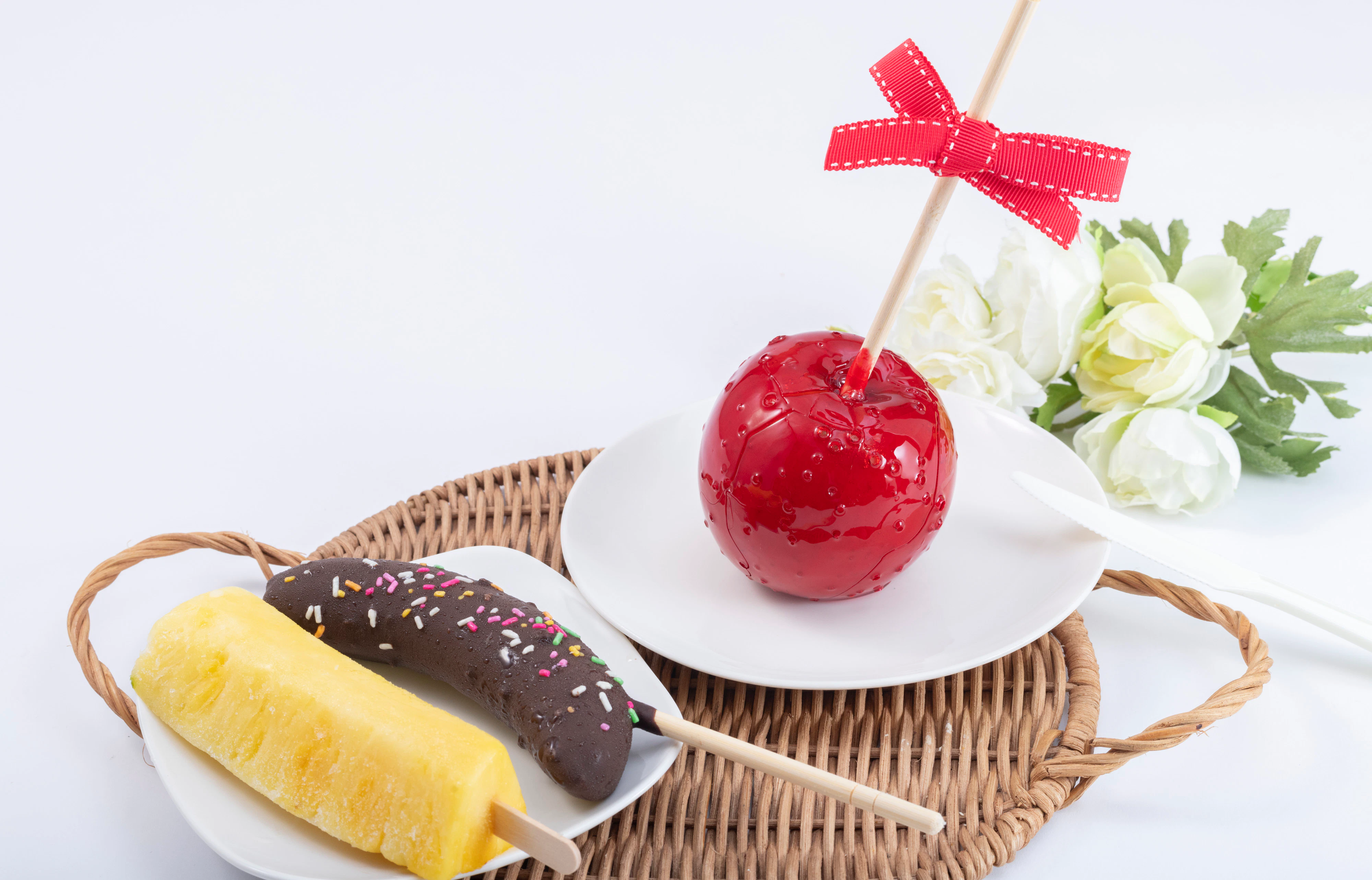 夏祭りデザート(冷やしパイン・チョコバナナ・リンゴ飴)